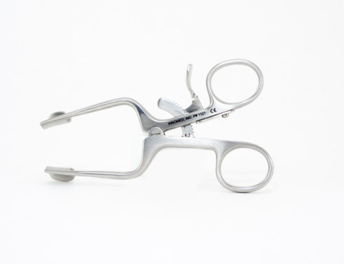 Self Retaining Retractor